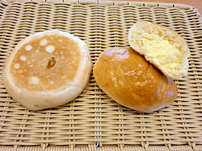 自家炊きクリームパンとおやき